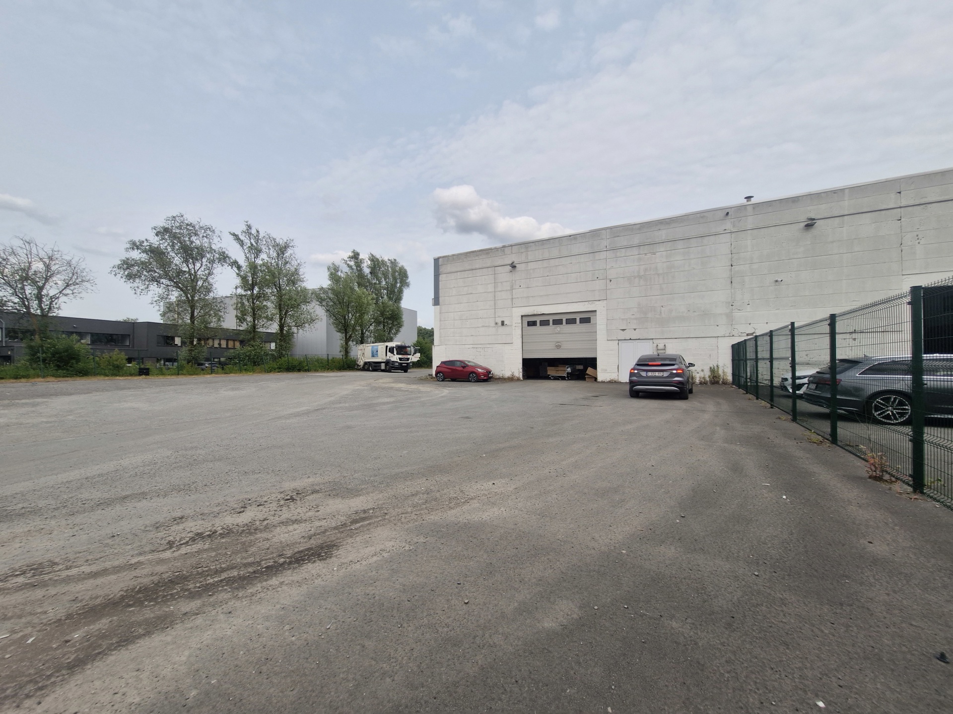 Commercial for rent in Nivelles - photo 1