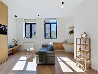 In de Krijgsgasthuisstraat wacht dit comfortabele en instapklare appartement op een nieuwe bewoner. Hier geniet je van de perfecte balans tussen licht, een praktische inrichting en modern comfort.De absolute kers op de taart is het gezellige terras. Een plek van rust in de stad waar je na een drukke dag heerlijk kunt ontspannen.Indeling van het appartement:Leefruimte met open keuken - slaapkamer - badkamer - terras - kelderberging.De gemeenschappelijke kosten onder de vorm van een forfaitbedragen €15/ maand en dienen voor de elektriciteit in de gemene delen.Onmiddellijk beschikbaar!