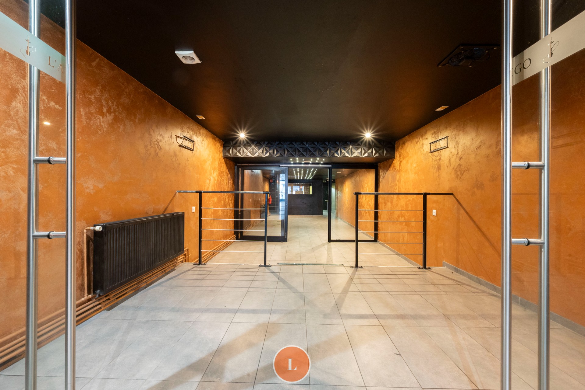 Centraal gelegen handelspand voor gemengd gebruik met uitweg! - photo 4