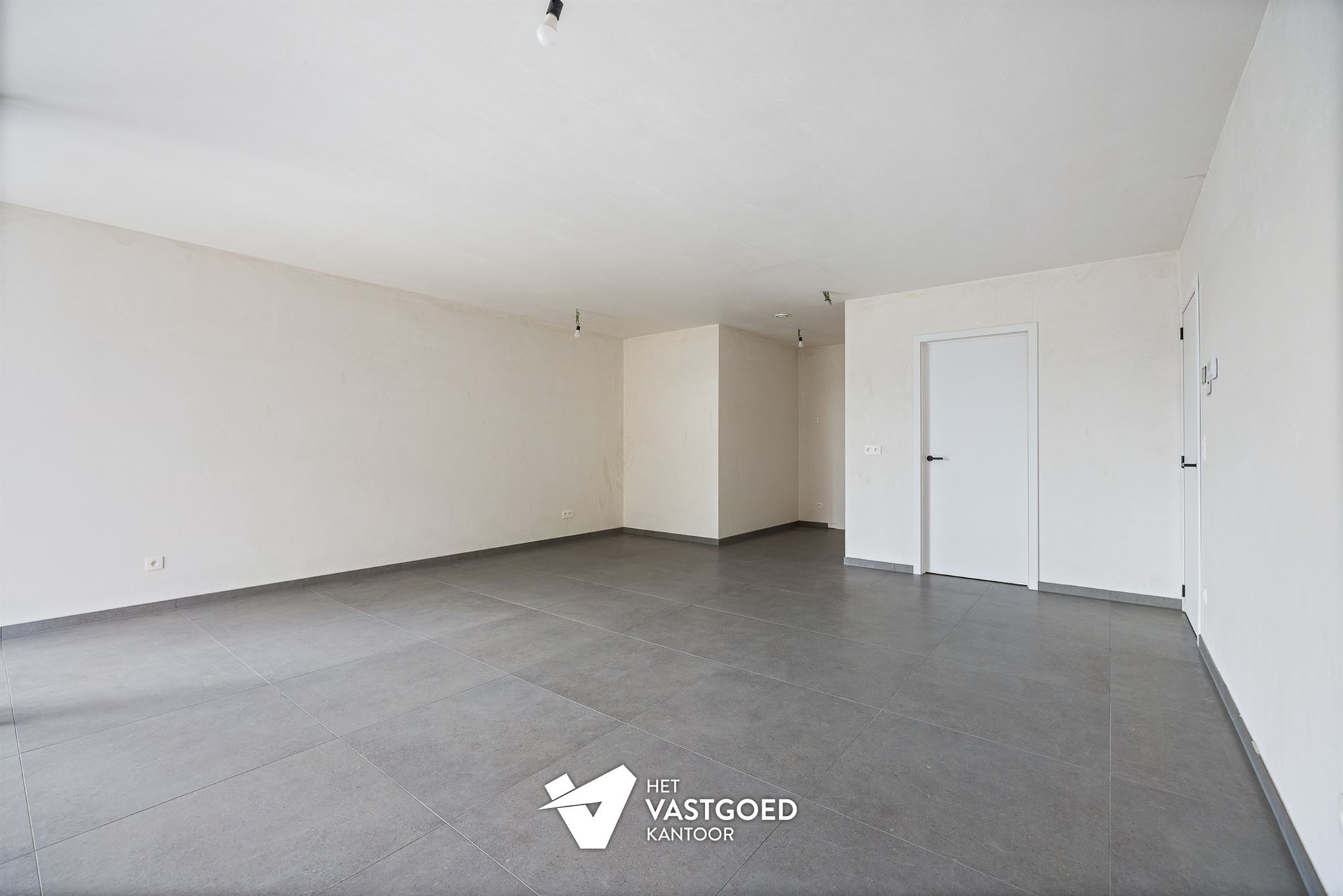 RUIM 1-SLAAPKAMERAPPARTEMENT MET AANGENAME BUITENRUIMTE - foto 4
