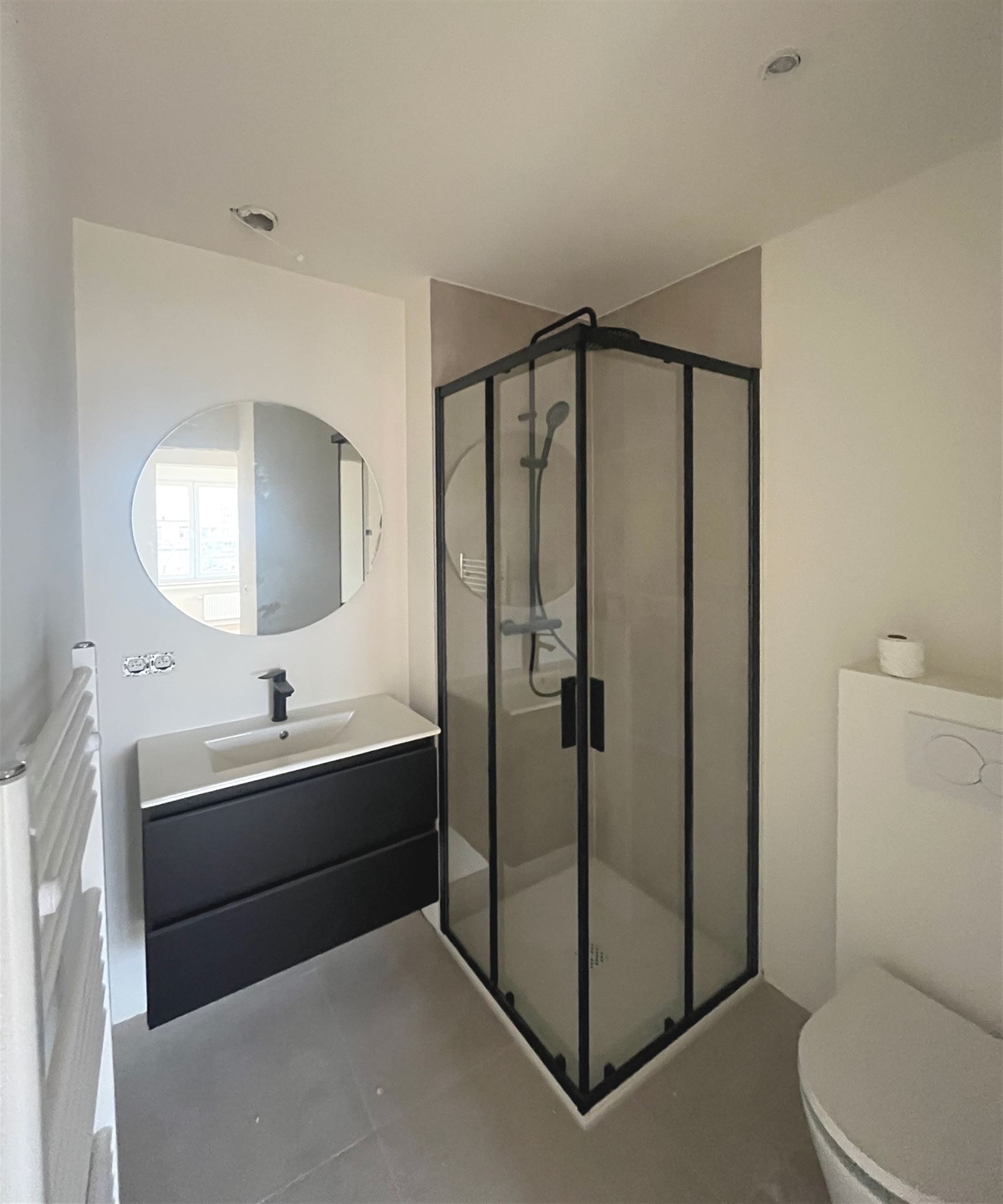 Gerenoveerd Appartementsgebouw te Berchem - foto 2