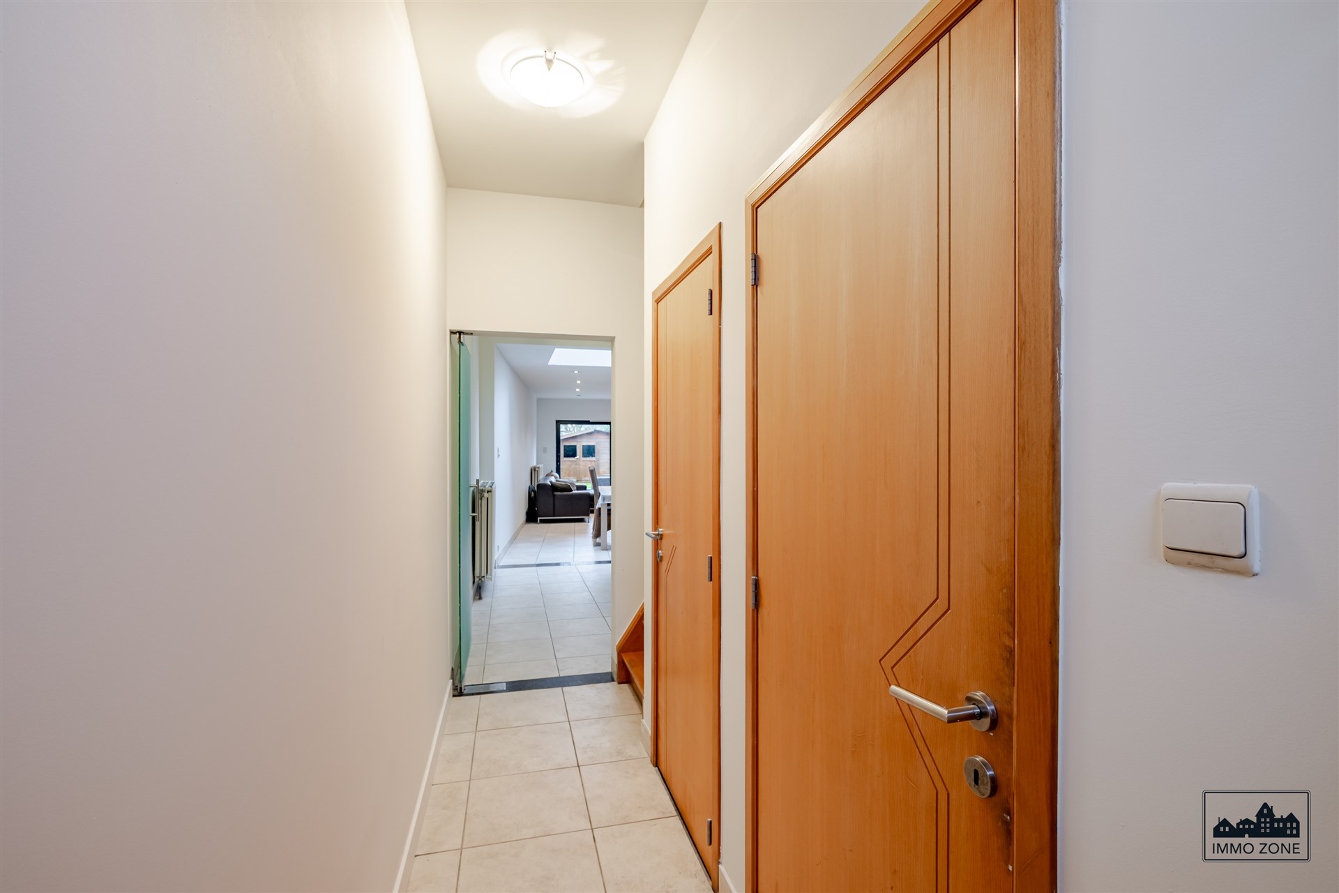 Op te frissen woning met tuin en ruime zolder - foto 2