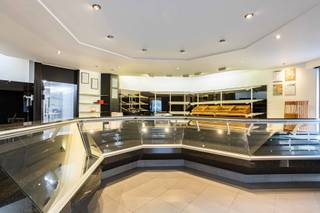 <p><strong>For Sale Due to Health Reasons – Wielendaalstraat 67, Brakel</strong><span></span></p>
<p>This turnkey bakery with a fully equipped production workshop comprises, on the ground floor:</p>
<ul>
<li>a fully fitted retail shop with refrigerated display counters;</li>
<li>an adjoining production workshop with cold storage and freezer rooms;</li>
<li>a dedicated bakery oven room;</li>
<li>a separate preparation area equipped with a gas cooker, extraction system, dishwasher, etc.;</li>
<li>a fully equipped kitchen, ideal for staff use.</li>
</ul>
<p>A separate entrance provides access to the residential accommodation on the first and second floors.</p>
<p>The living area features a spacious, bright open-plan living room with a fully equipped kitchen, offering all modern comforts.<br />Large sliding windows provide direct access to the beautifully landscaped, southwest-facing terrace.<br />The upper floors further comprise four spacious bedrooms and a fully equipped bathroom with double washbasin, shower, and wellness bathtub.</p>
<p>The landscaped garden is an additional asset, making this property an excellent opportunity for anyone looking for a <strong>ready-to-operate commercial bakery combined with a spacious and comfortable home</strong>.</p>
<p><strong>The advertised price applies to the real estate only</strong> (excluding movable assets, subject to registration duties).</p>
<p><strong>Additional highlights:</strong></p>
<ul>
<li>within walking distance (250 m) of a large free public car park with at least 80 parking spaces;</li>
<li>only 200 m from Brakel's market square, offering at least 30 additional parking spaces.</li>
</ul>
<p>Due to the size of the property, not all photographs can be published. Additional photos and further information are available upon request from <strong>Pieter Cardoen – +32 475 36 12 52</strong>.</p>
<p>The dimensions and measurements stated in this advertisement are provided for informational purposes only and are not legally binding.</p>