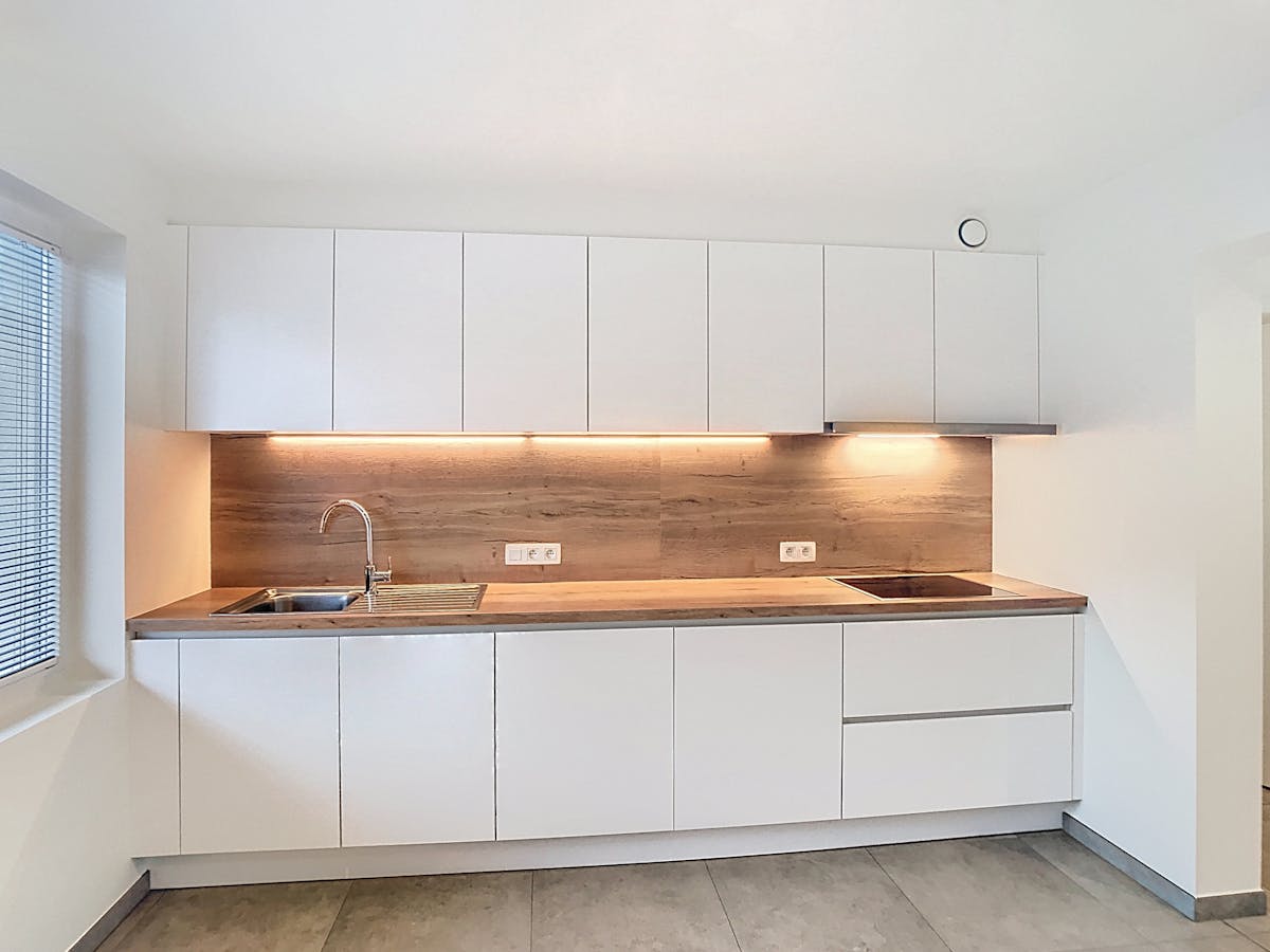 Gerenoveerde woning met 4 slaapkamers en tuin in Krombeke - foto 5