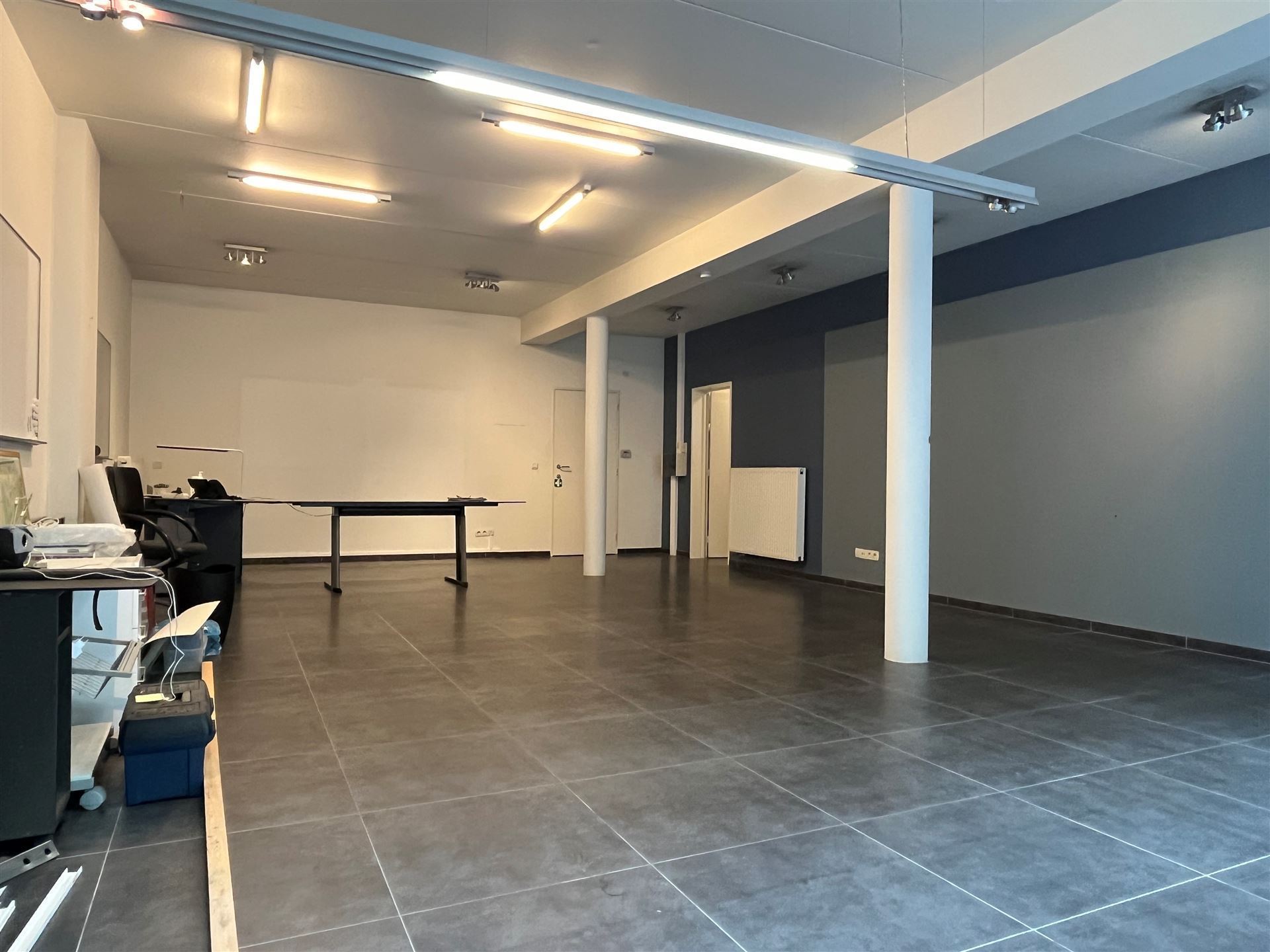 Commercial à louer à Puurs - photo 4