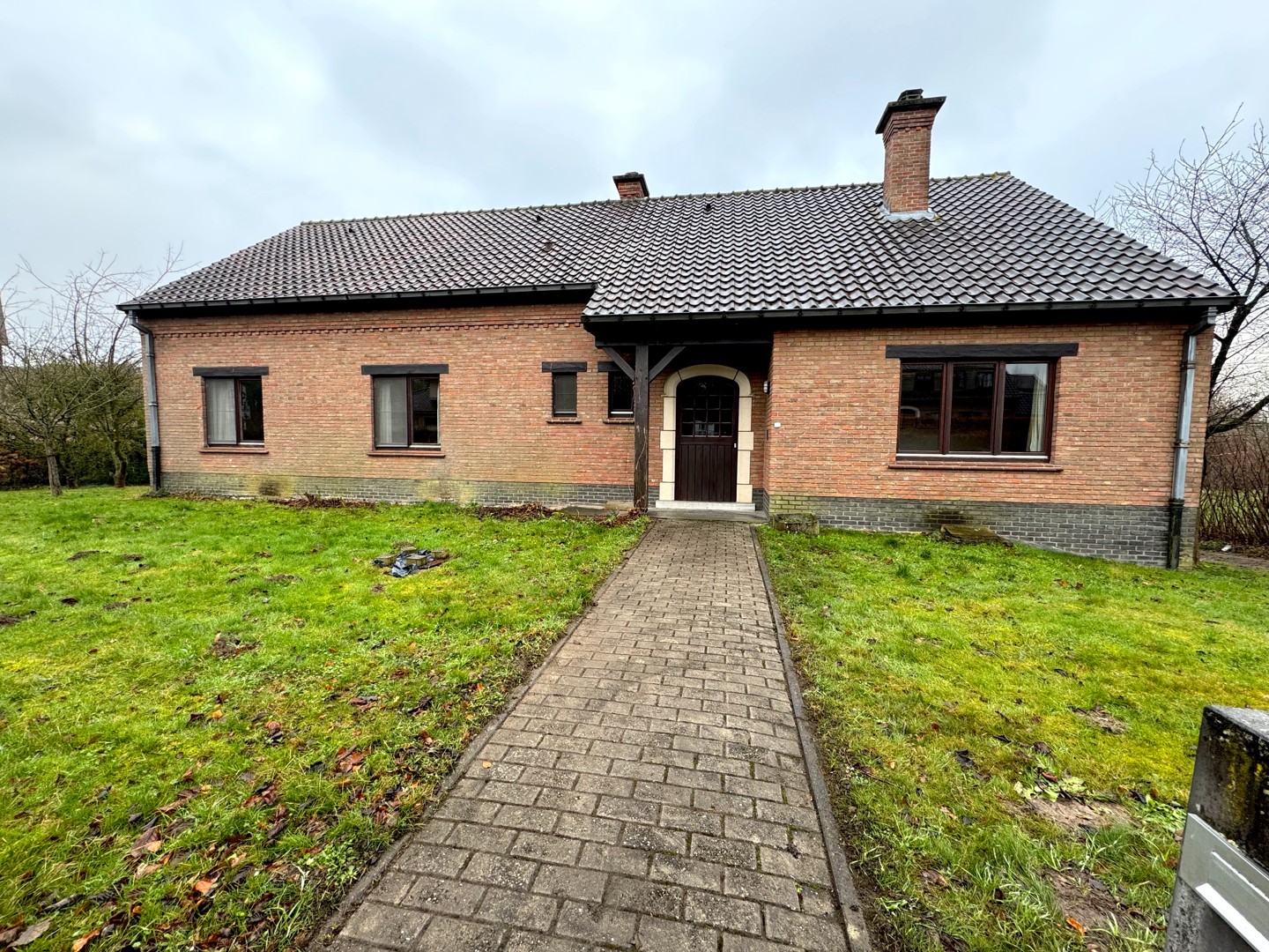 Ruime villa met 6 kamers - foto 2