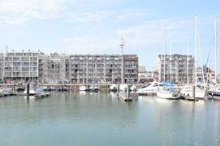 Ontdek deze vlot toegankelijke garagebox aan de achterzijde van de Rederskaai, ideaal gelegen op het gelijkvloers.Geen parkeerstress meer: uw...