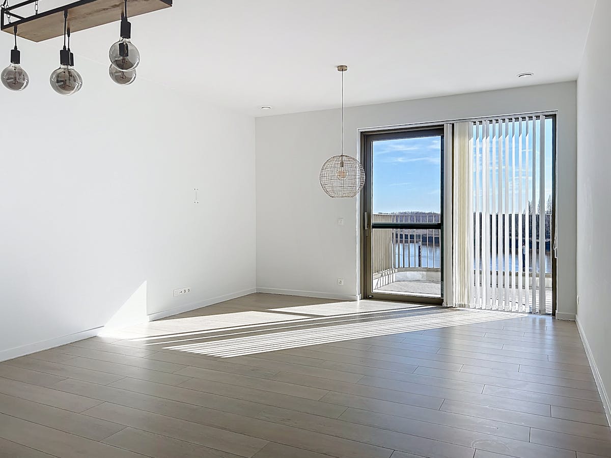 Recent dakappartement met 1 slaapkamer en terras - foto 4