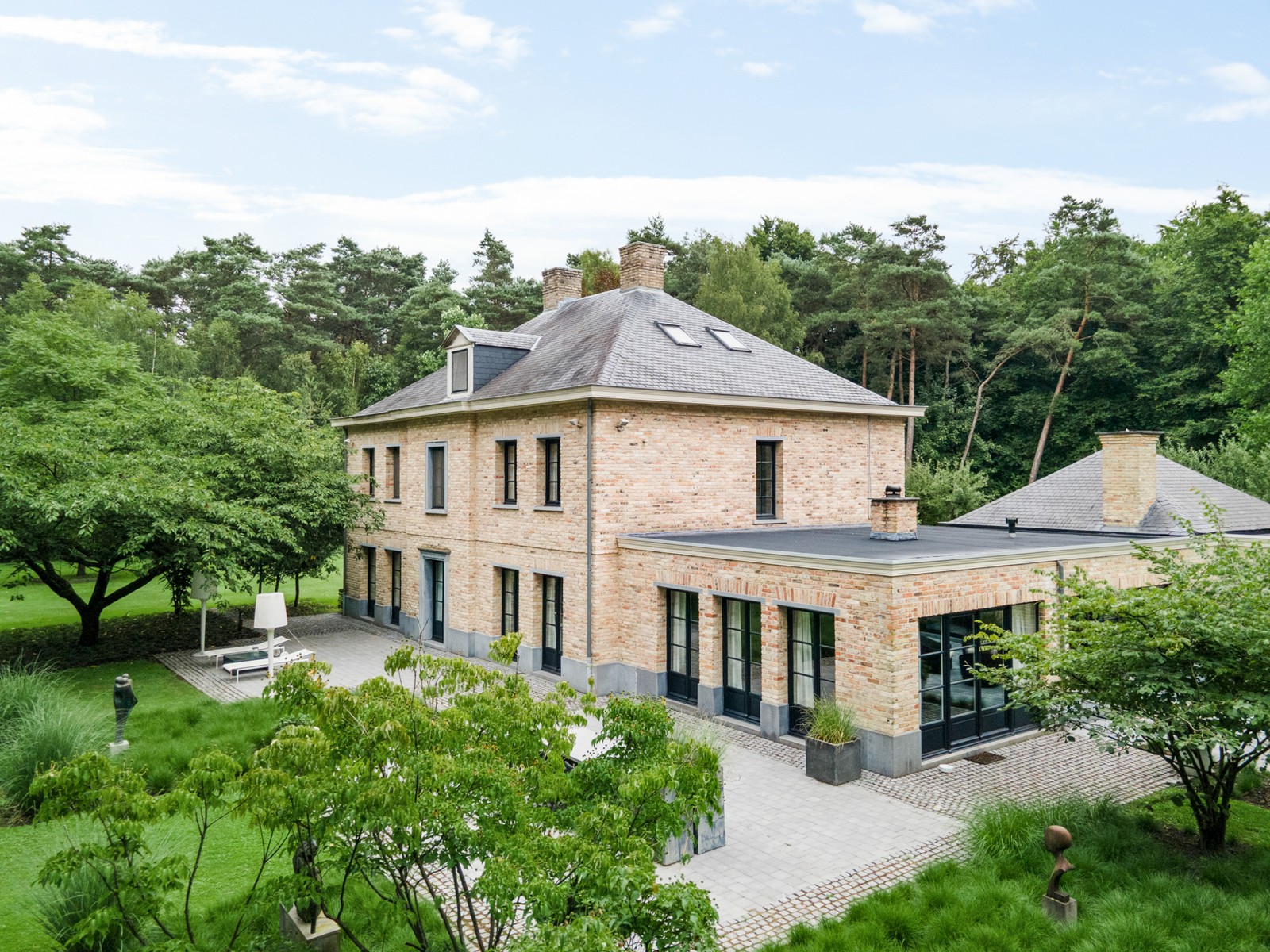 Exclusieve instapklare villa met 15.088m² parktuin - foto 4