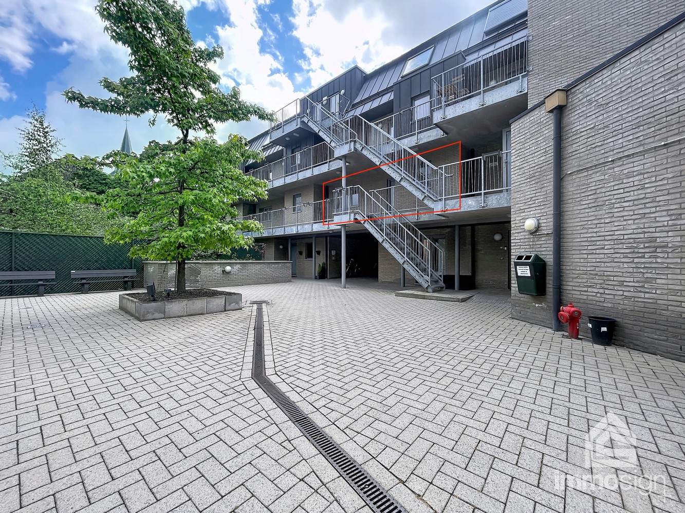 Praktisch appartement gelegen in het centrum van Bree! - foto 1