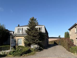 Veelzijdige eigendom met woning, kantoren en werkplaats. Op 4.200 m² grond. Ideaal voor ondernemers. Wie op één plek wonen én werken wil...