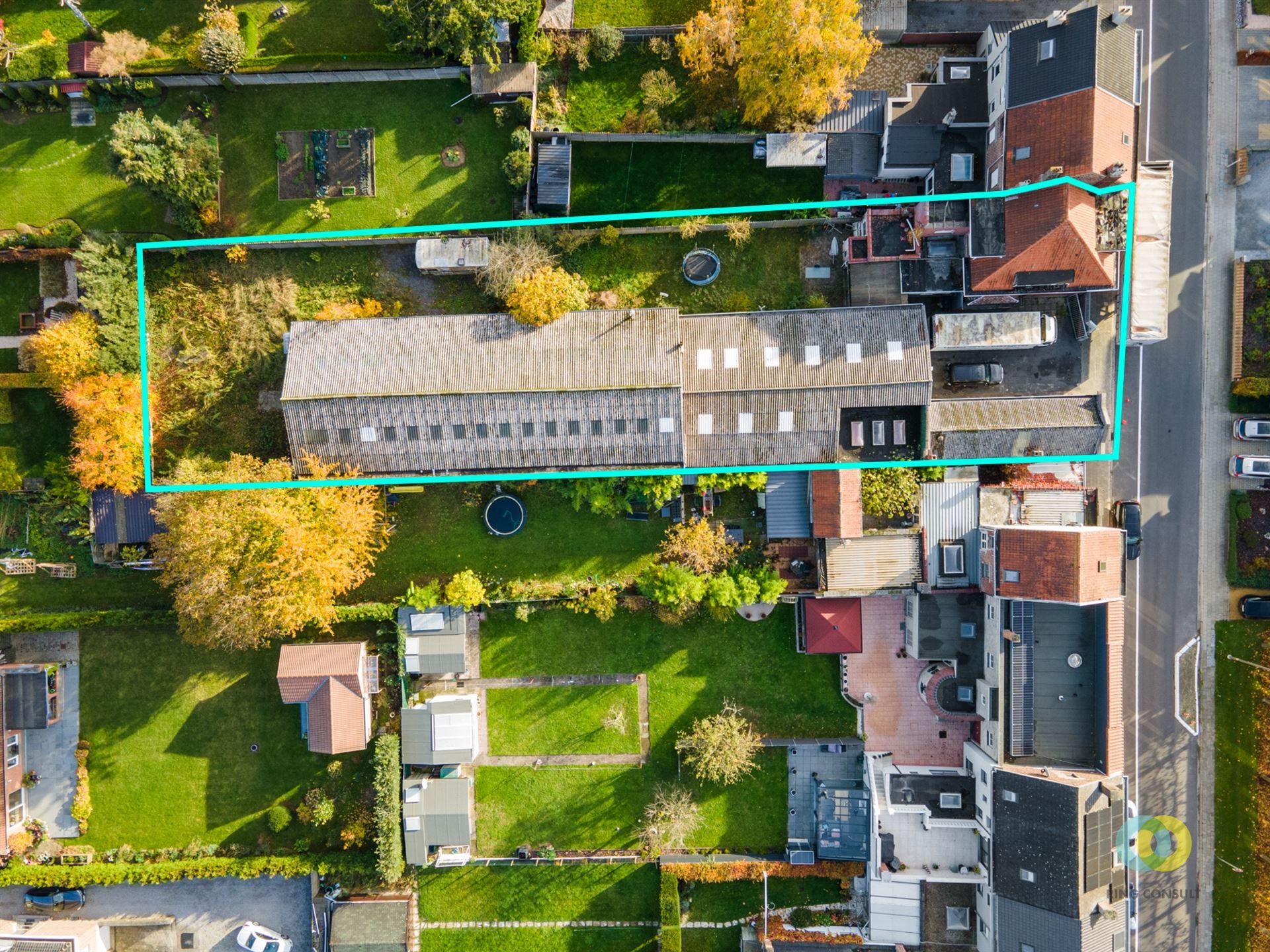 Bedrijfspand met loods, kantoor en woning - foto 1