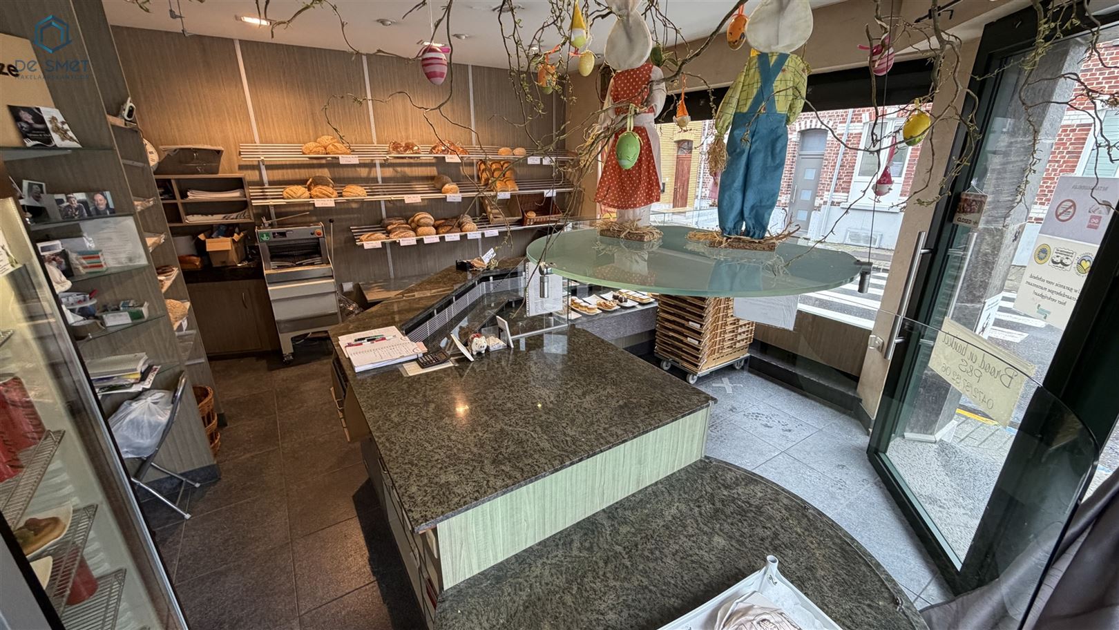 OPBRENGSTEIGENDOM MET HANDELSPAND EN APPARTEMENT  - foto 5