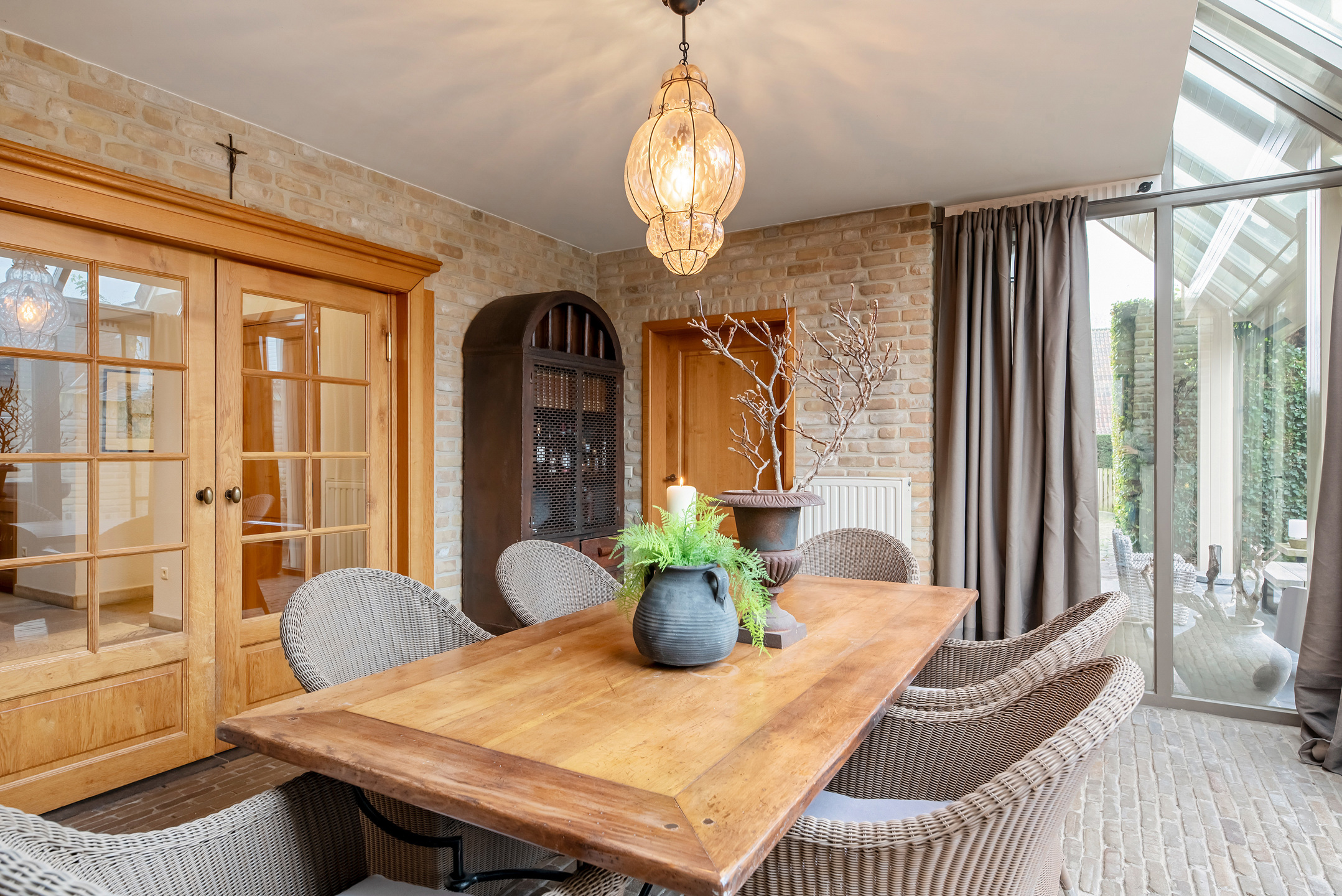 Vrijstaande woning met buitenzwembad op ca. 967 m²  - foto 4