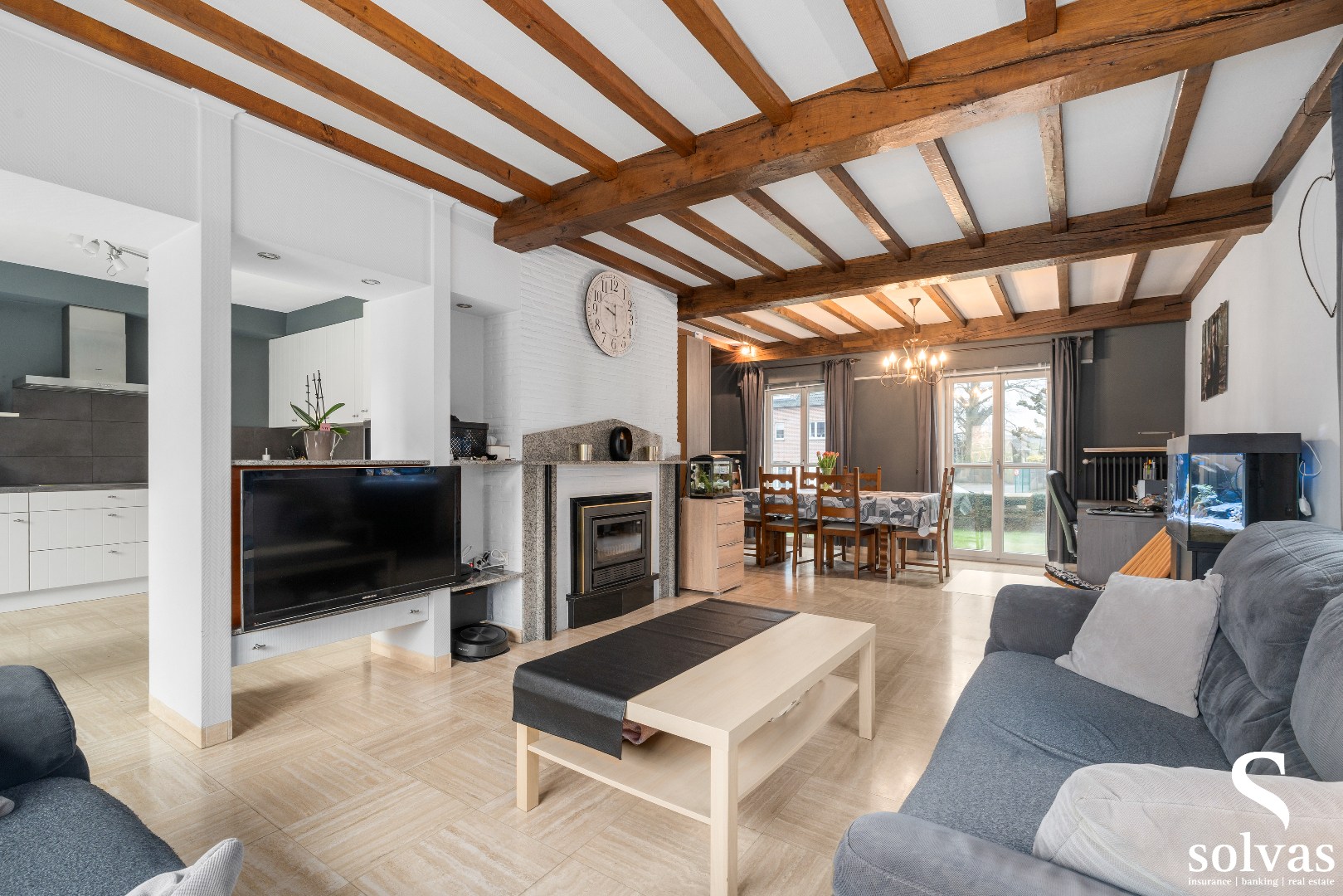 Ruime gezinswoning met grote tuin op centrale ligging in Ursel - foto 4