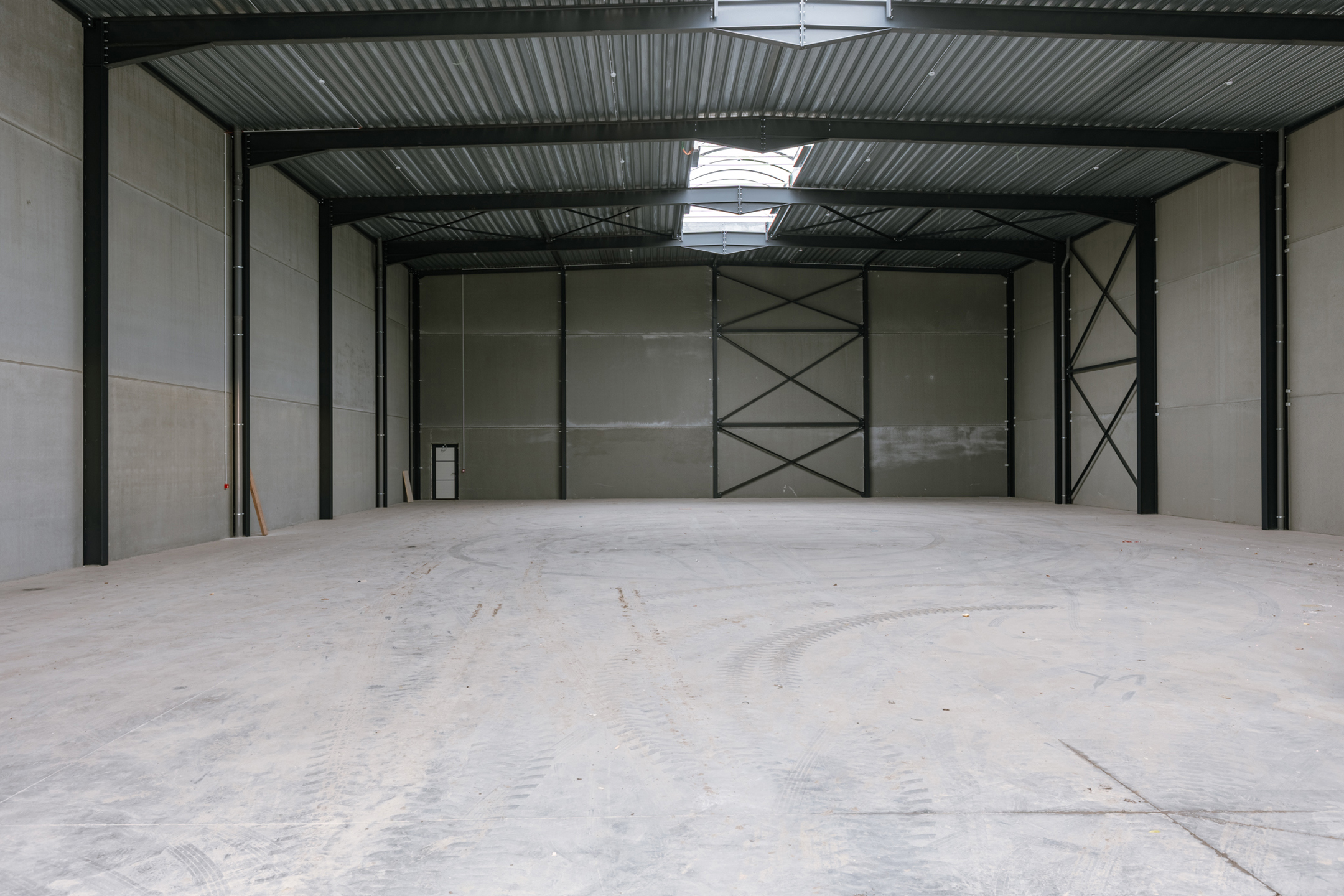 KMO-unit met kantoorruimte nabij E40 met een opp van 1043m2! - foto 4