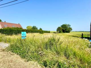 Mooi gelegen BOUWGROND van 1063m3. Orientatie Zuid-Oost. Geen bouwverplichting, voor VILLA