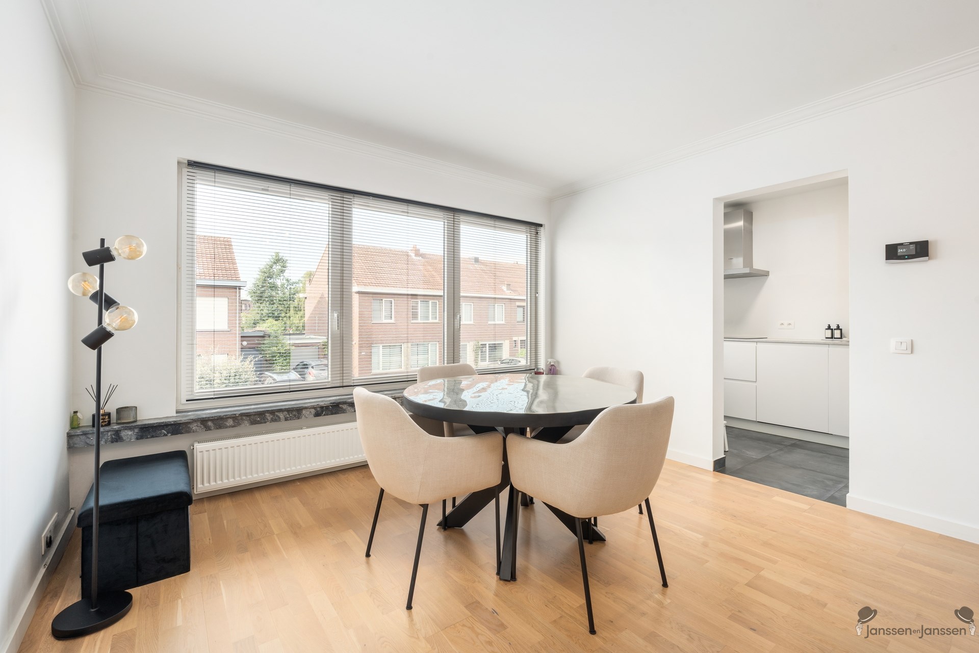 Prachtig energiezuinig appartement met 3 slaapkamers, zuidgerichte tuin, garage en staanplaats in Ekeren! - foto 3