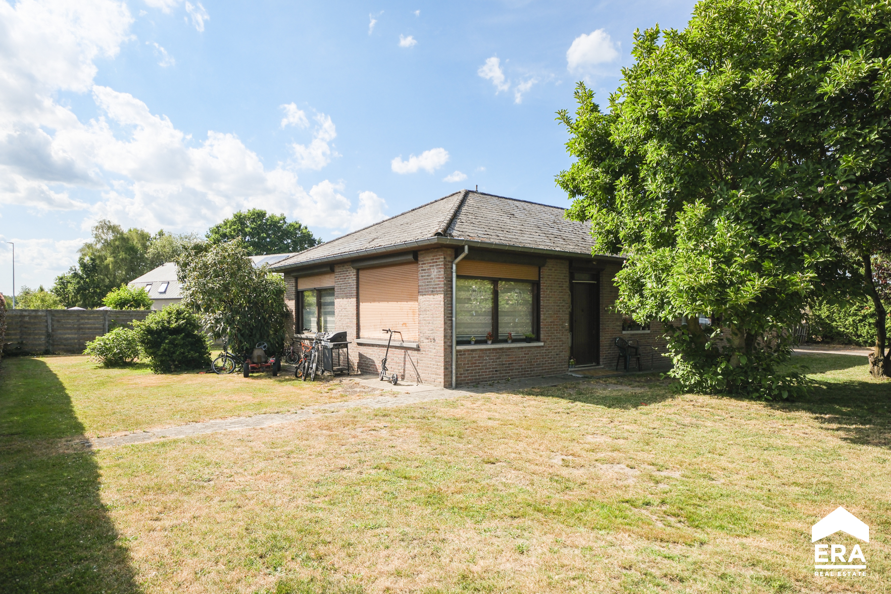 Rustig gelegen bungalow op ruim hoekperceel van 996m² - foto 5