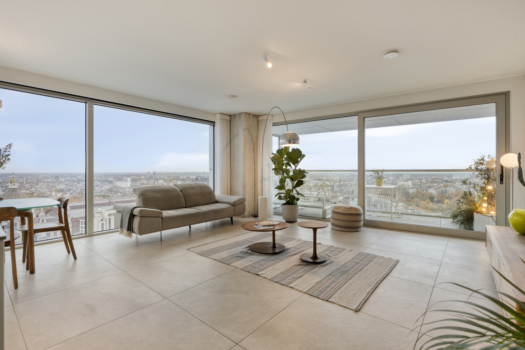 Exclusief appartement met subliem zicht over Antwerpen. - foto 4