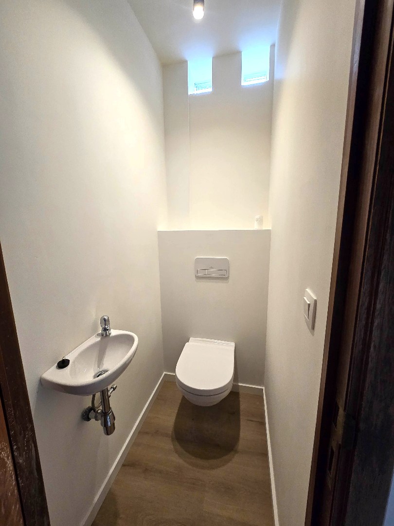 VERNIEUWDE BEL-ÉTAGE met INPANDIGE GARAGE & ACHTERTUIN: - foto 4