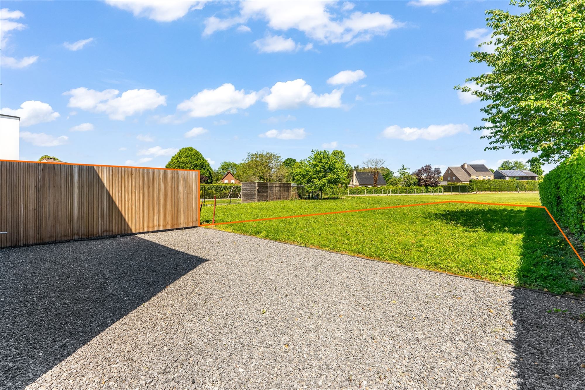 KWALITATIEF EN ENERGIENEUTRALE WONING OP RUSTIG GELEGEN PERCEEL TE PAAL - foto 4