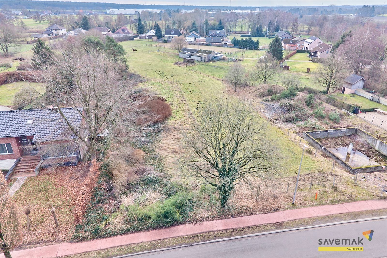 Ruim rustig gelegen perceel voor open bebouwing - foto 2
