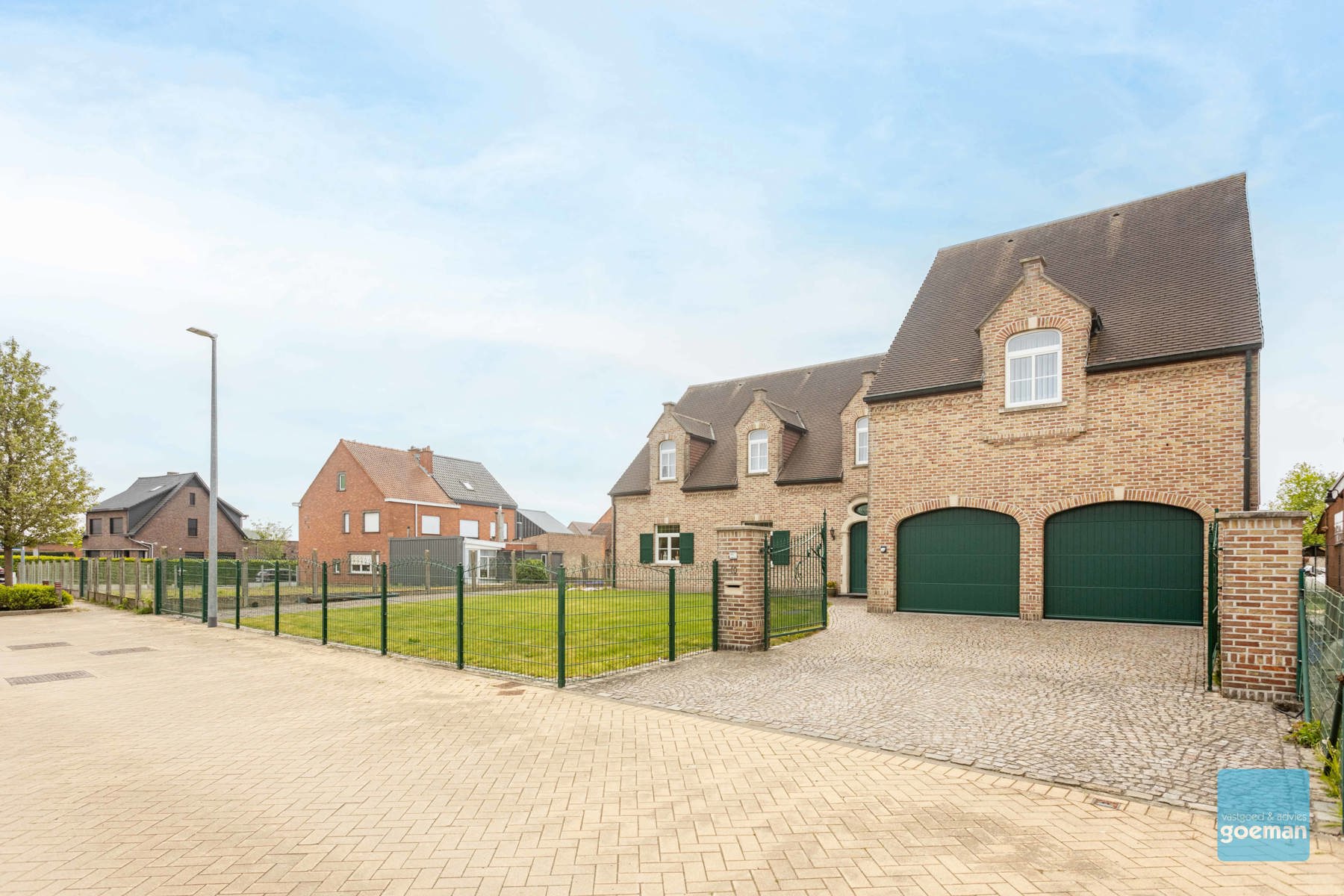 Zeer ruime villa met garage en grote tuin te Dendermonde. - foto 4