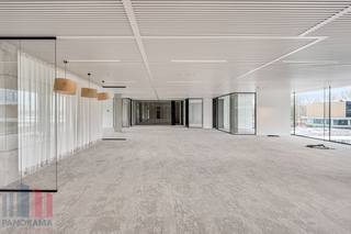 Bent u op zoek naar een unieke kantoorruimte op een toplocatie met onmiddellijke verbinding naar belangrijke snelwegen? Dan is deze kantoorruimte...