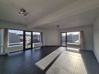 Bezoeken kunnen niet telefonisch ingepland worden, huurprofiel is verplicht:Klik op BEZOEK AANVRAGEN op onze website (www.immo-zone.be) en boek...