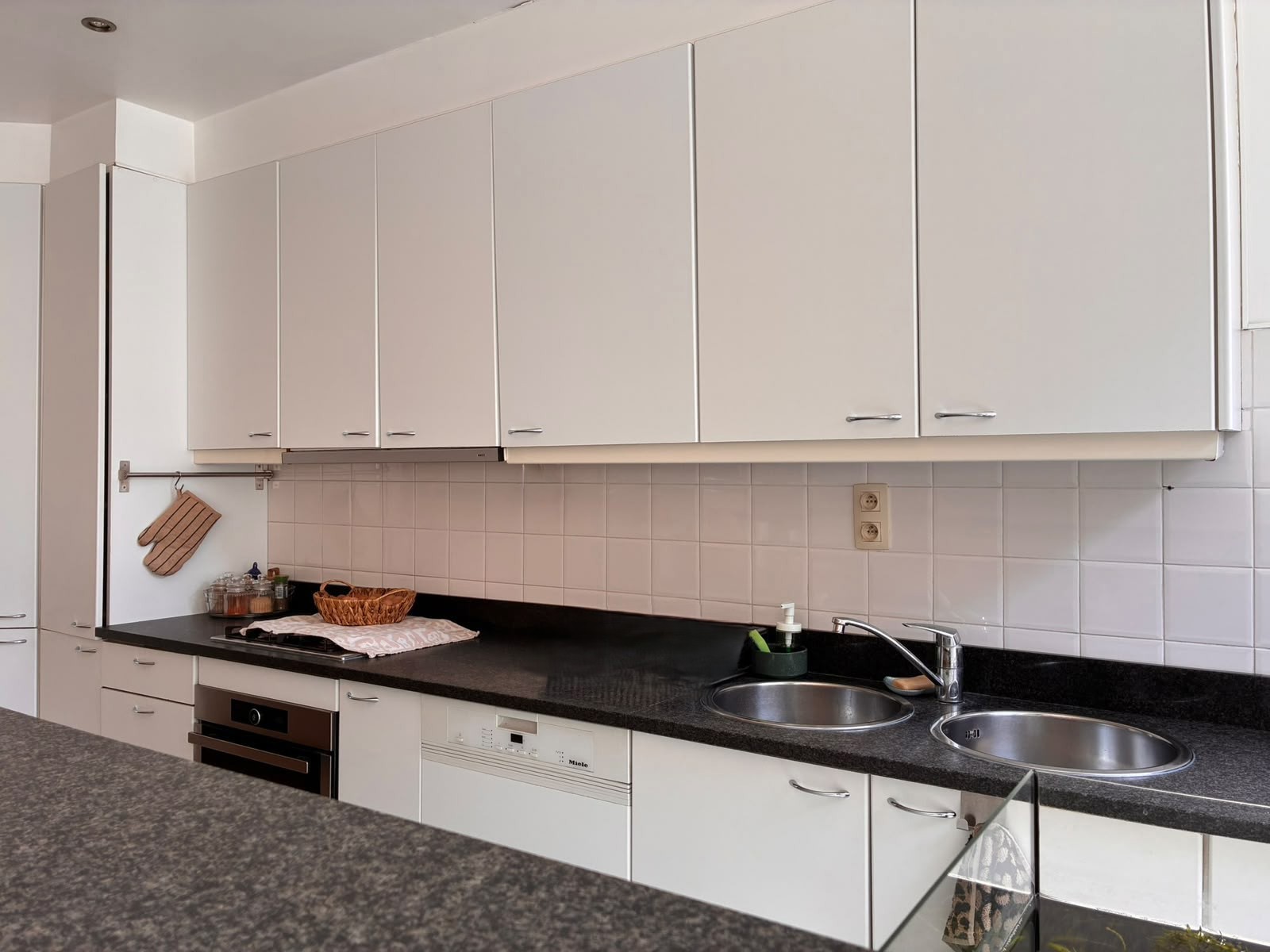INSTAPKLAAR APPARTEMENT OP CENTRALE LOCATIE - foto 4