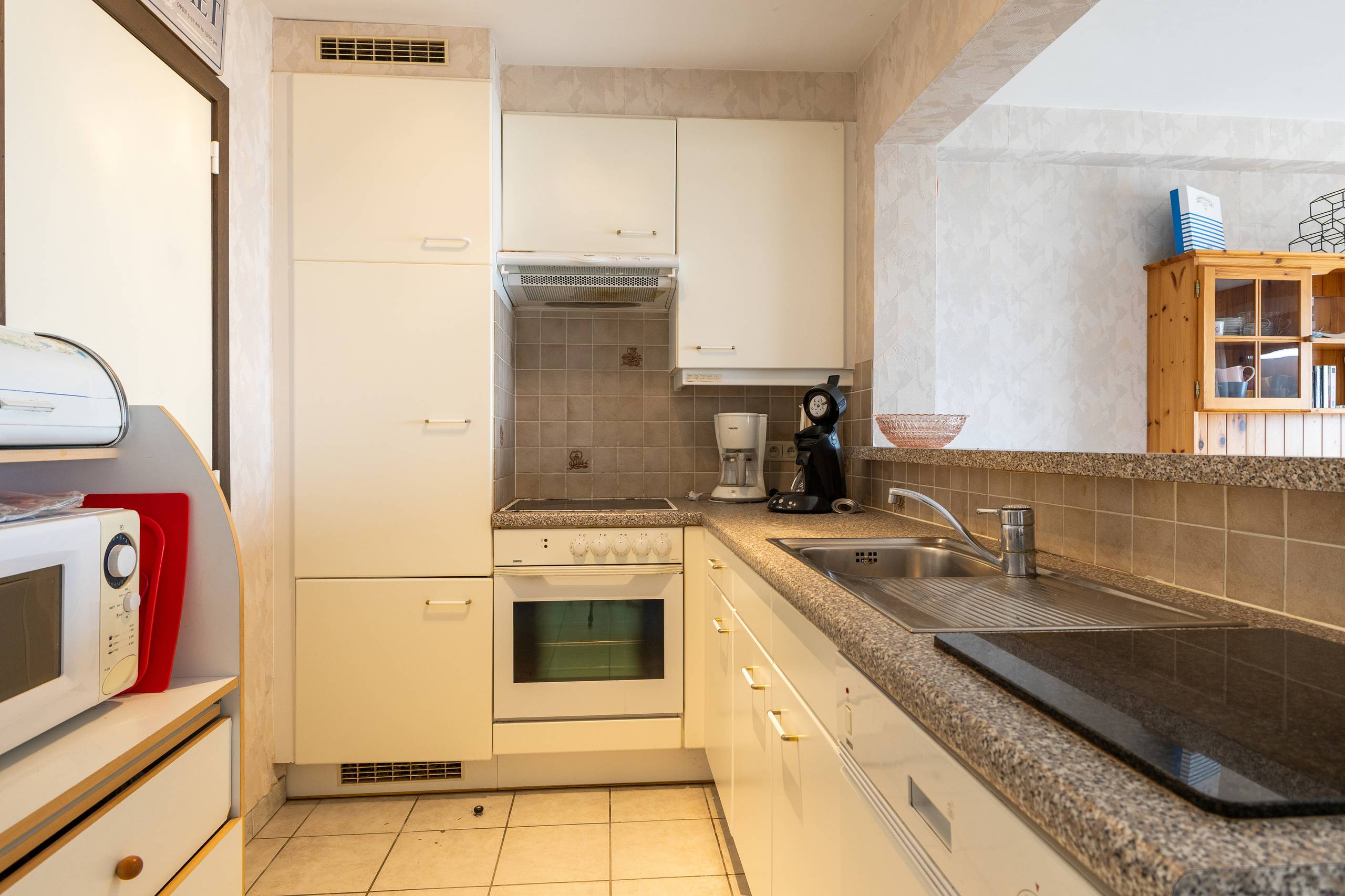 Appartement te koop op de Zeedijk te Sint-Idesbald! - foto 5