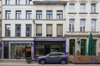 Informatie gebouw (totale nuttige oppervlakte ca. 1.000m²)UNIEKE panden gelegen in de Kloosterstraat en Verbrande-Entrepotstraat, middenin de Stad!...