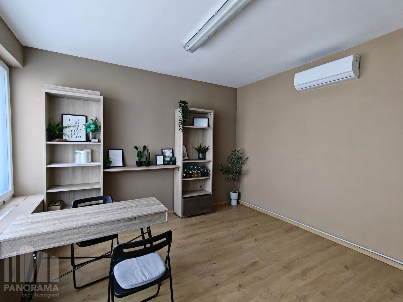 Bedrijfsgebouw van ca. 1.320 m² met verhuurd gedeelte in Oostende – uitstekende ligging nabij E40 - foto 4