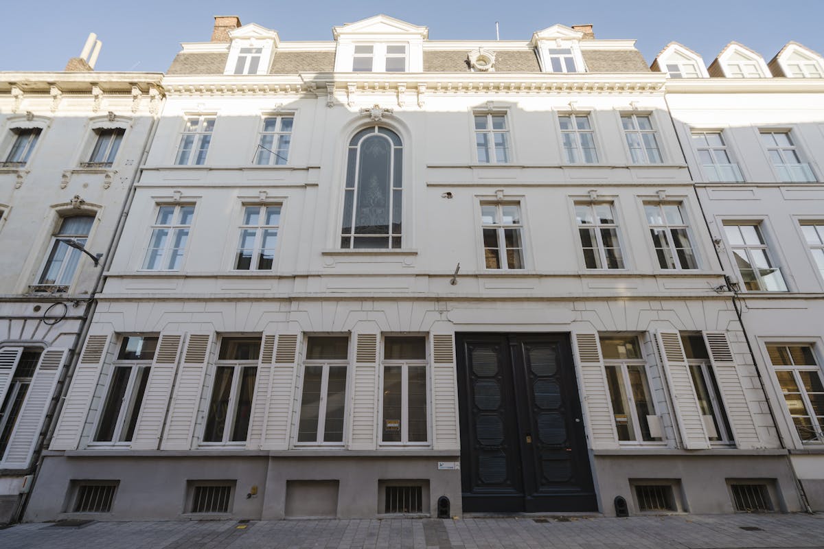 Imposante herenwoning / kantoorgebouw te koop in Kortrijk - foto 2