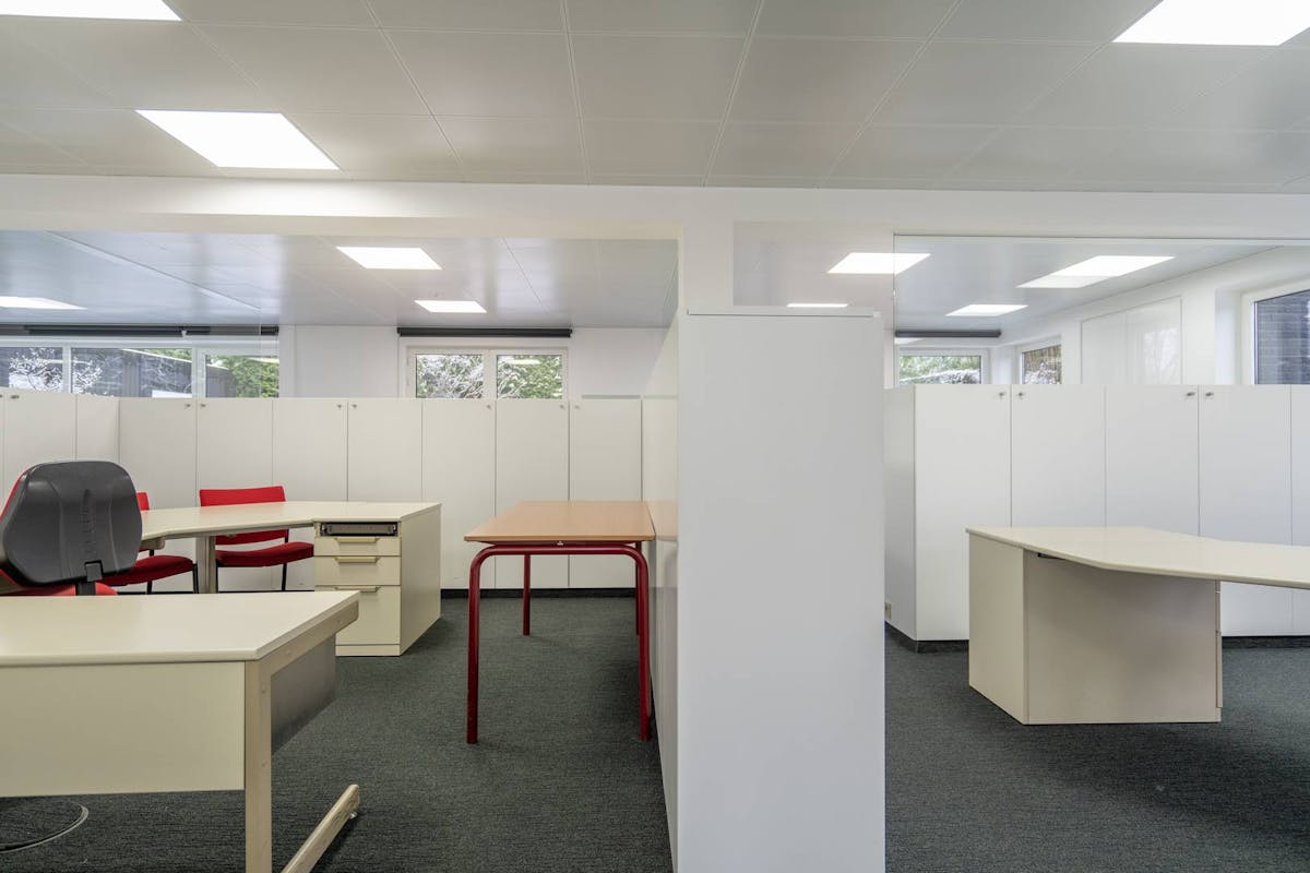 Ingericht kantoorgebouw te huur in Kuurne - foto 5