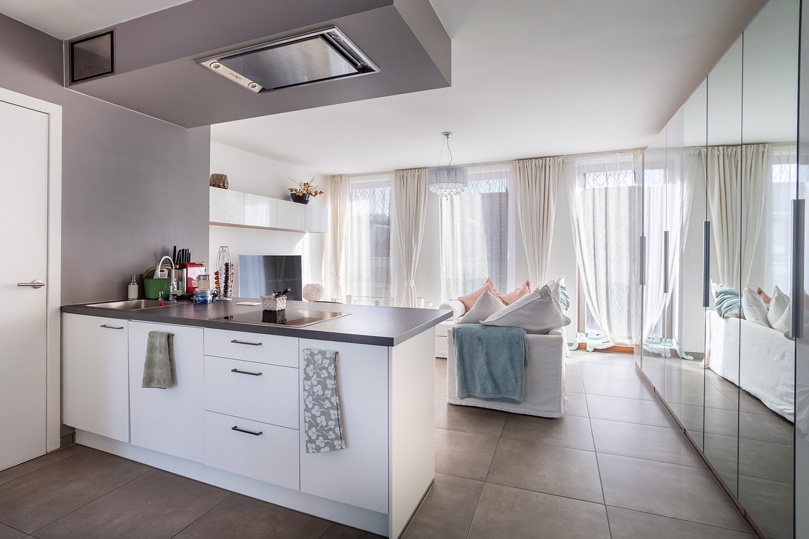 Slim wonen of zorgeloos investeren – stijlvolle studio met terras in Boechout - foto 4