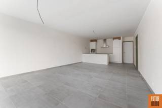 Tijdloze architectuur en strak design met zicht op de rustgevende velden.Residentie Kroonevoorde biedt ruime appartementen in het centrum van...
