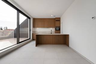 INDIEN U EEN BEZOEK WENST IN TE PLANNEN GELIEVE EEN BEZOEK AAN TE VRAGEN VIA WWW.HILLEWAERE.BE VIA DE RODE KNOPIn het centrum van Keerbergen vindt u...