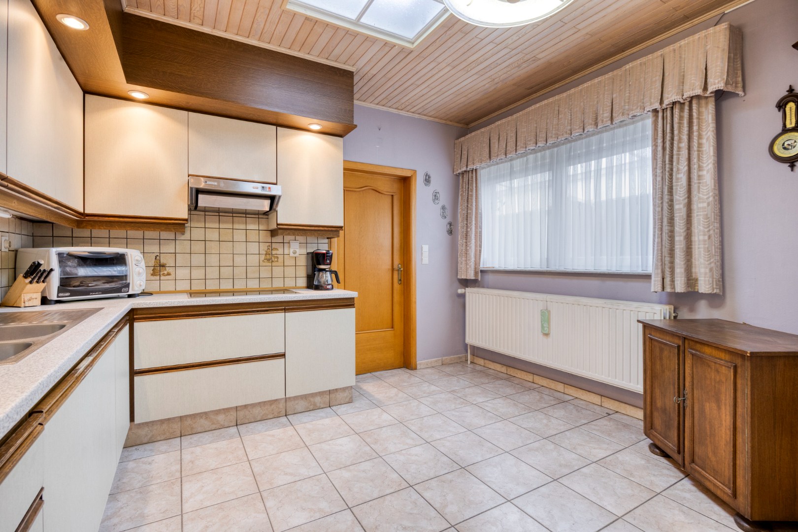 Woning met 3 slaapkamers op 369 m² in het centrum van Geel ! - foto 5