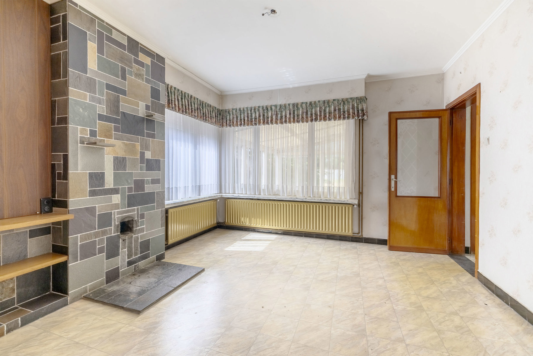 Te renoveren gezinswoning op toplocatie in Morkhoven. - foto 5