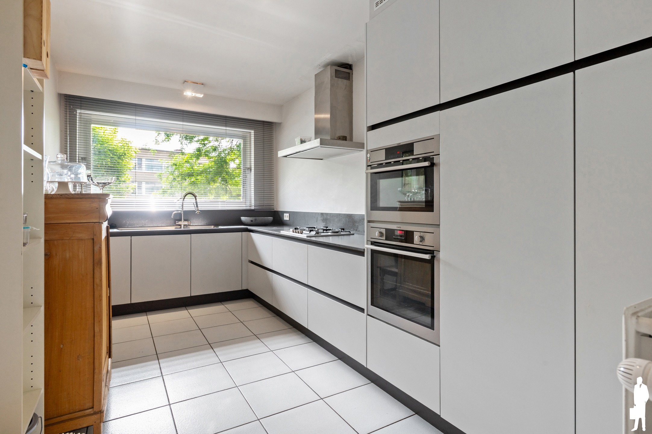 Ruim gelijkvloers appartement met grote tuin in Berchem - foto 5
