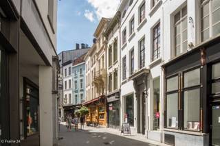 ANTWERPEN - Wilde Zee: Volledig gebouw met commercieel gelijkvloers op toplocatie in het centrum van Antwerpen Dit eigendom bevindt zich in het...