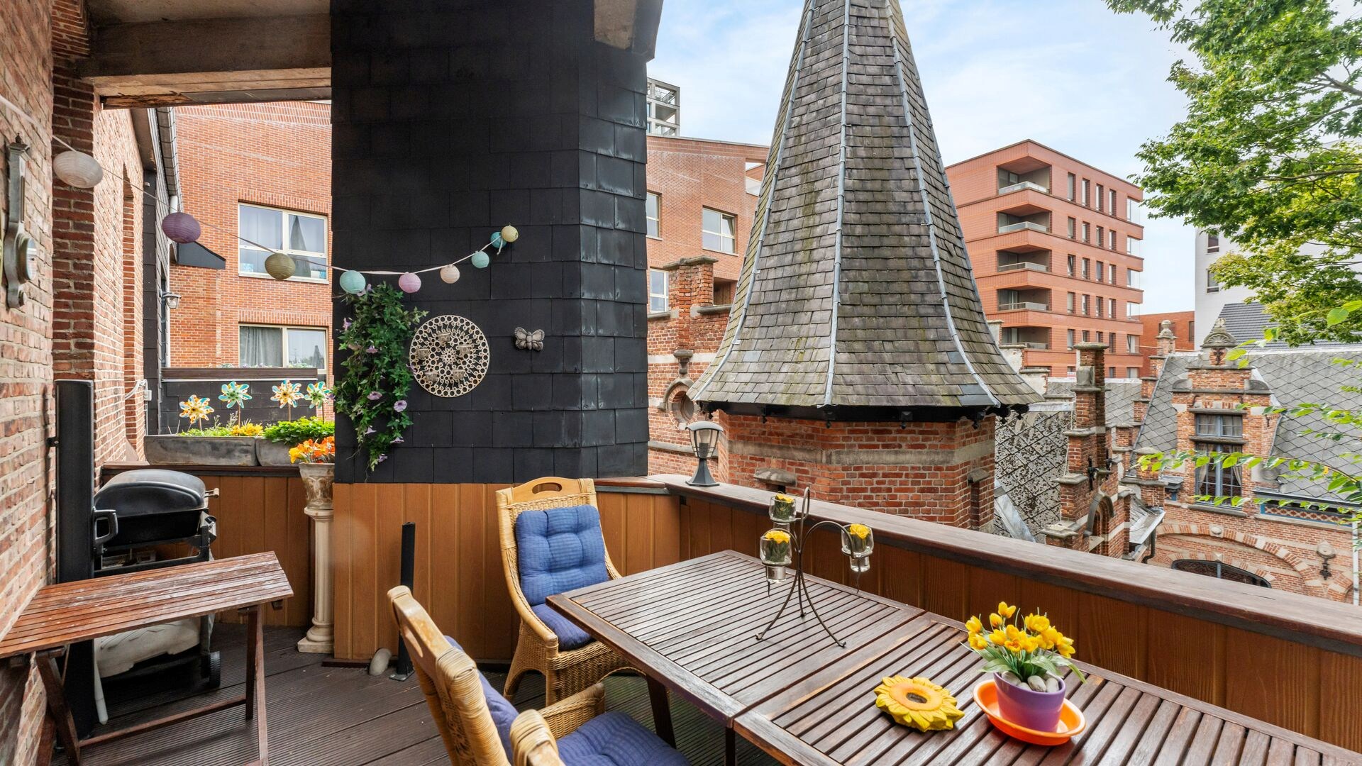 Lichtrijk appartement met veelzijdige aansluitende studio - uitzonderlijk potentieel - foto 3