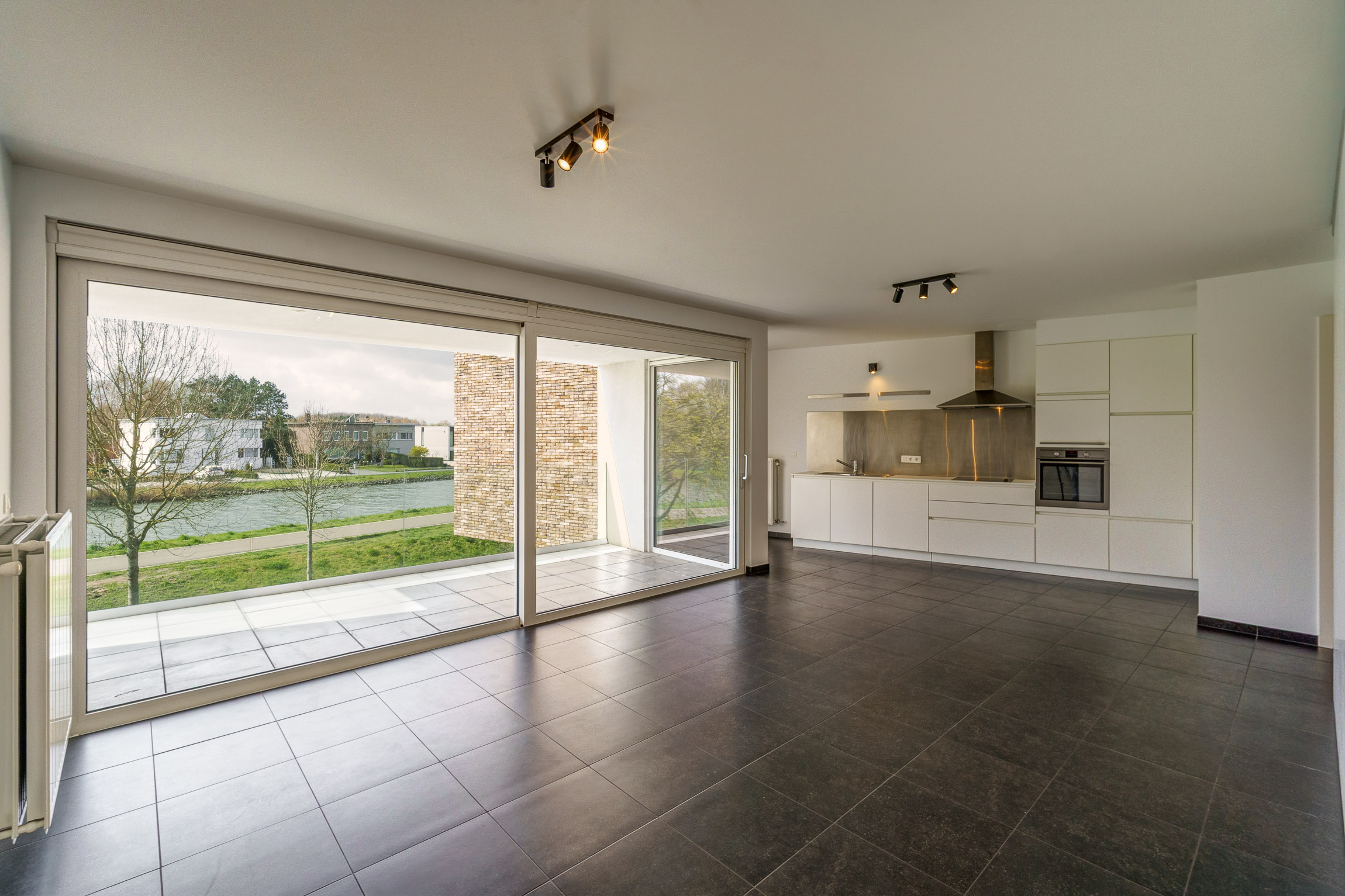 Uniek appartement aan de Vaart met 1 slpk en mooi terras! - foto 3