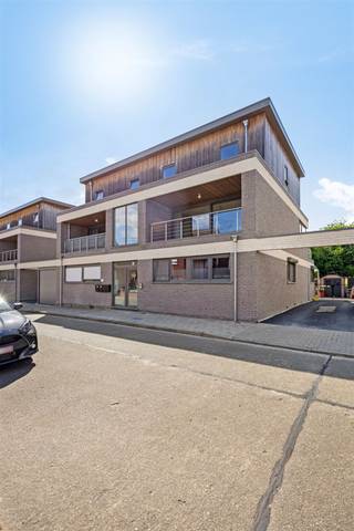 Ruim nieuwbouw appartement te Nieuwrode! Dit appartement met bouwjaar 2019 is gelegen in het gezellige dorpscentrum van Nieuwrode in een zeer rustige...
