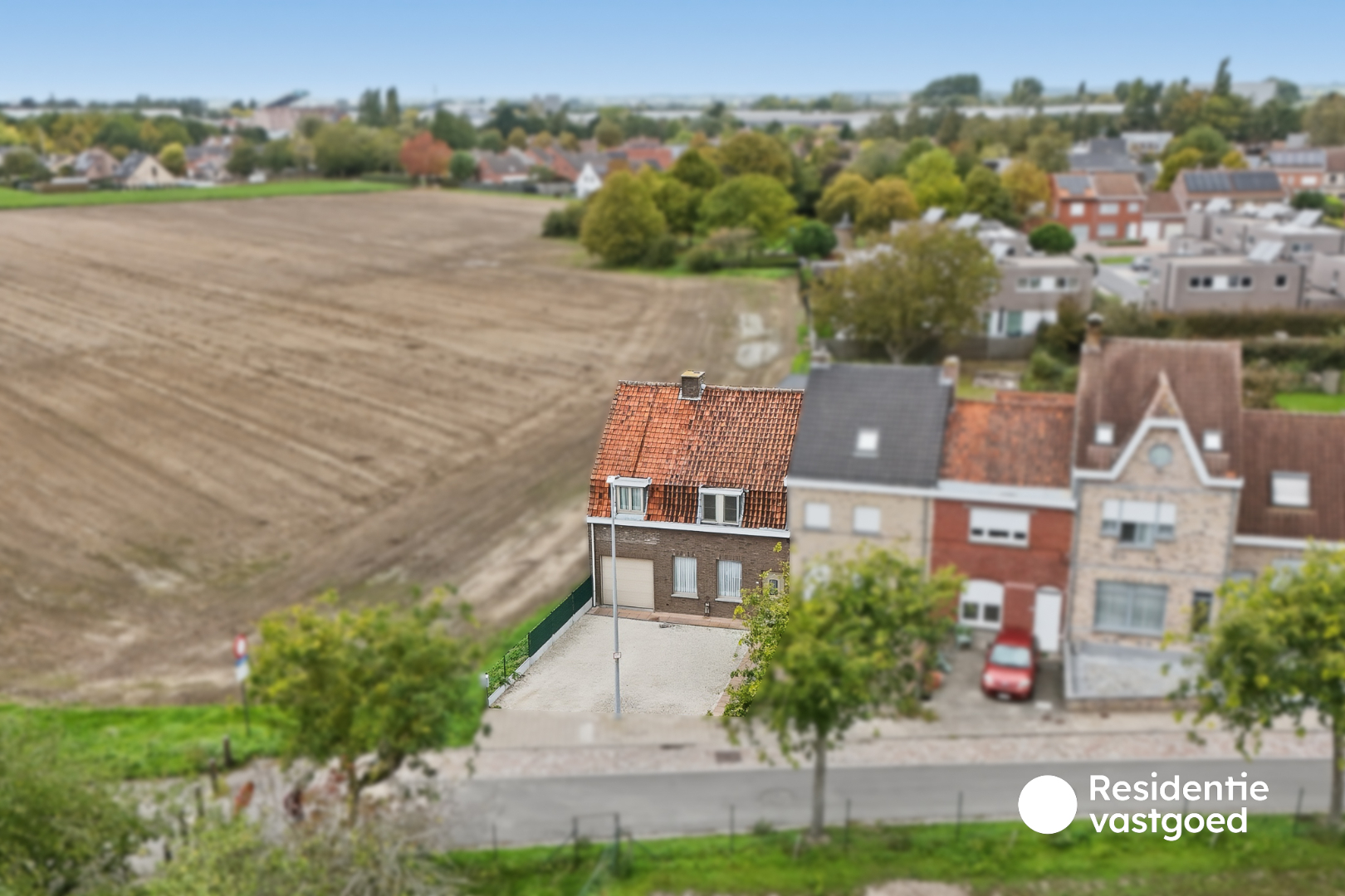 Woning met 4 slaapkamers, ruime tuin en prachtige ligging langs De Leie in Wervik - foto 1