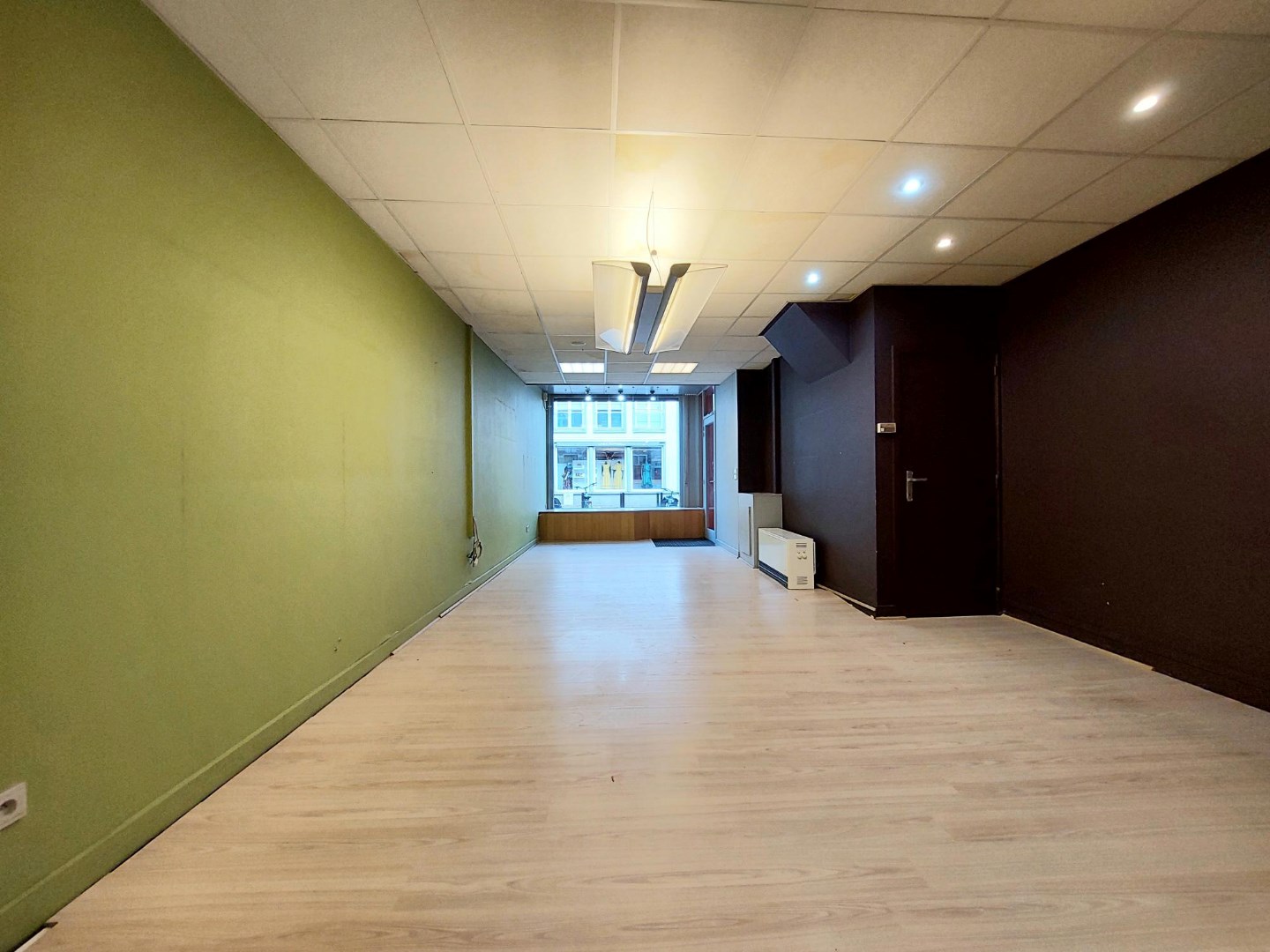 Commercial à louer à Bruges - photo 3