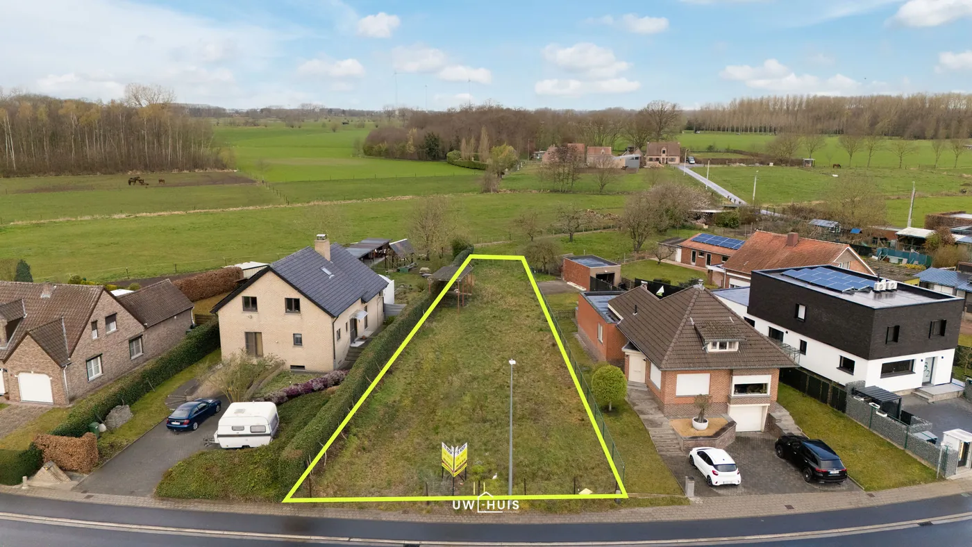 BOUWGROND VAN 763 M2 VOOR OPEN BEBOUWING OP UITSTEKENDE LOCATIE - foto 3