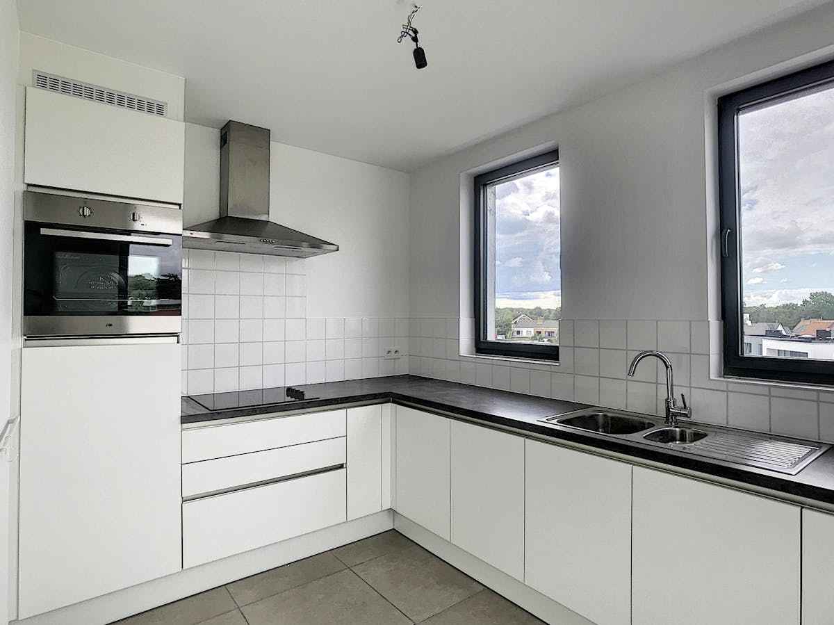 Beautiful 2 bedroom apartment for rent in Sint-Michiels - photo 3